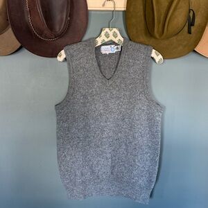 Vintage USA Made lambswool Sweater vest Gray Sz 40 / medium